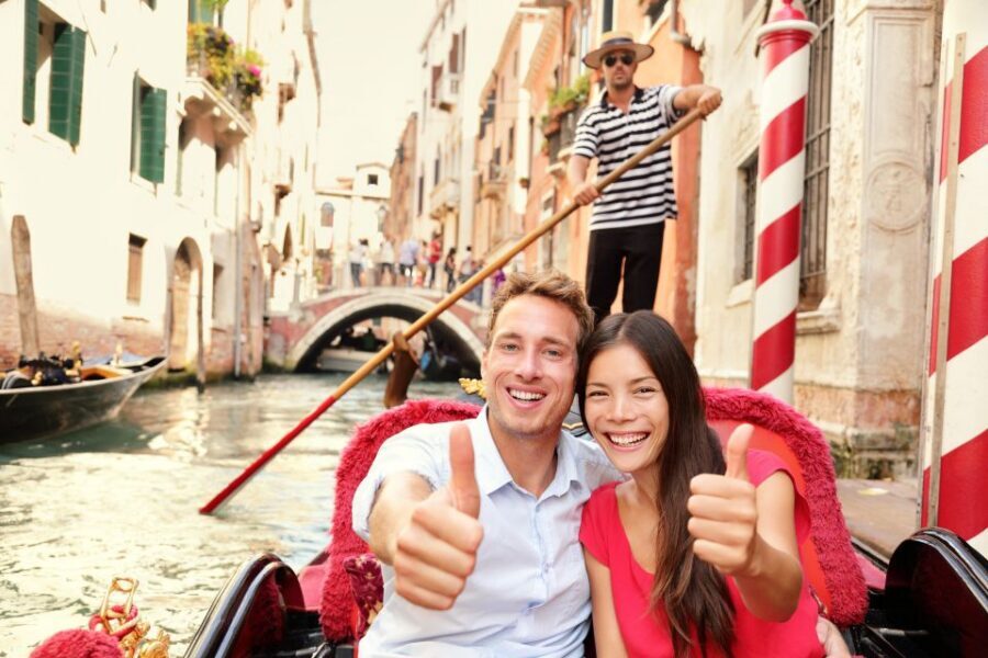 Venice: Grand Canal by Gondola with Live Commentary - Timing: 40 minutes to 3 hours, and how to plan it