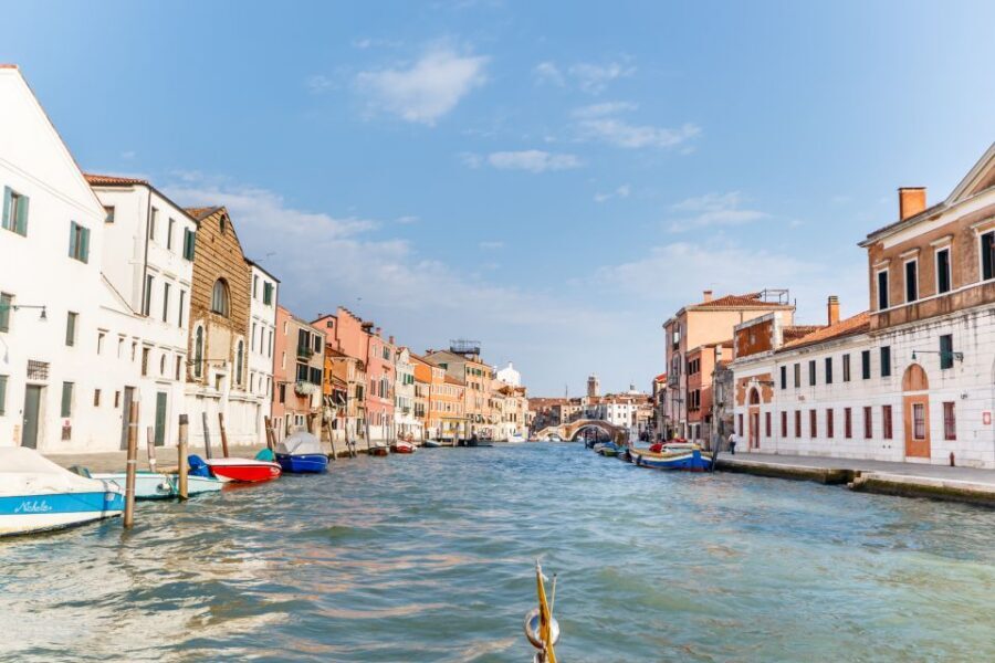 Venice: Grand Canal Private Boat Trip - Where to stand for photos: back open-air angles and hat safety