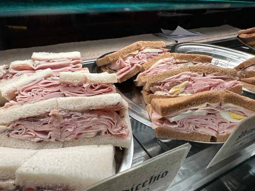 Venice: Guided City Highlights and Street Food Tour - What You’ll Eat: Cicchetti, Venetian Tapas, Cheeses, and Desserts