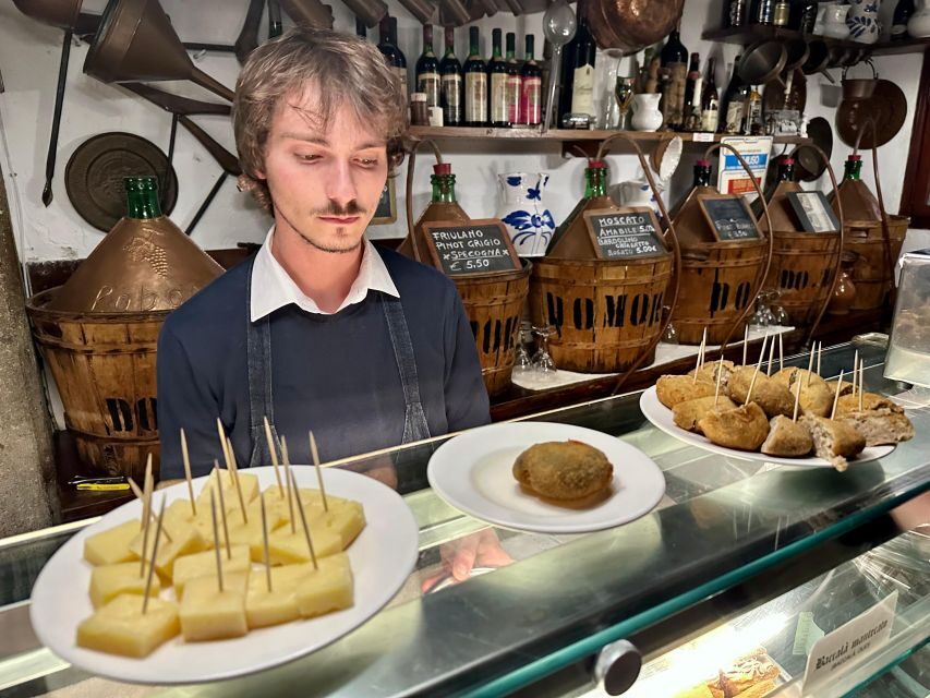 Venice: Guided City Highlights and Street Food Tour - How the Timing Works: Pace, Walking, and Food Stops