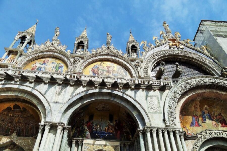 Venice: Guided Golden Basilica Tour - Symbols and relic stories: why St. Mark matters here