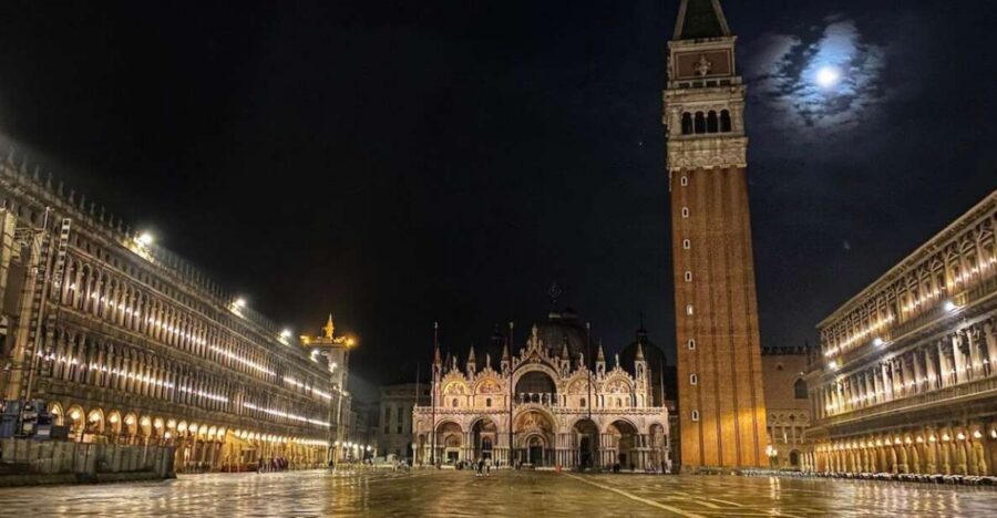 Venice: Guided Night Walking Tour & Saint Mark's Basilica - Why St. Mark’s Basilica at night changes everything