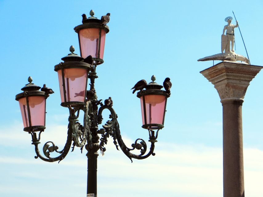 Venice: Guided Walking Tour with skip-the-line tickets - Doge’s Palace: power made visible (and why the gold staircase matters)