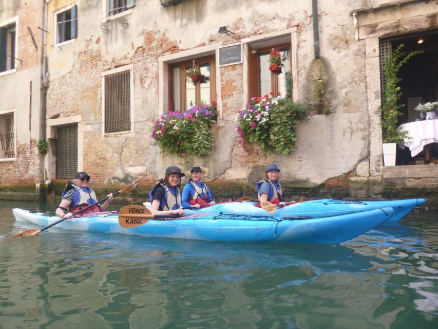 Venice: Hidden Canal Gems Kayak Tour with Certified Guide - Timing and What to Expect From the 2-Hour Paddling Window