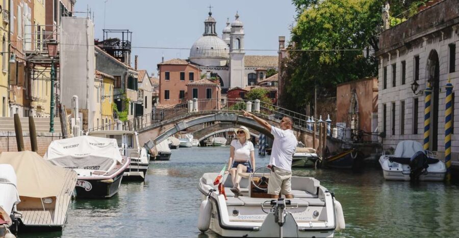 Venice: Hidden Canals on Electric Boat - Why a silent electric boat changes Venice