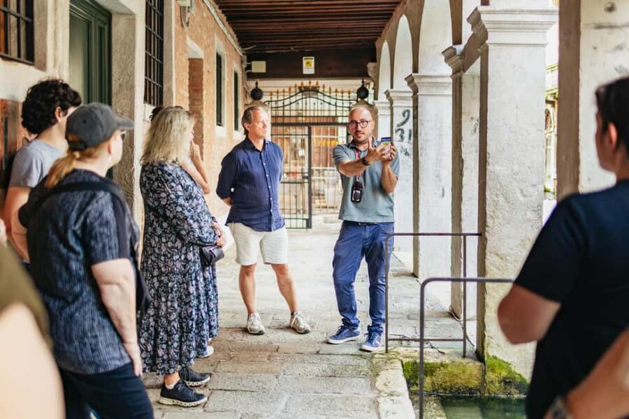 Venice: Highlights and Hidden Gems Night Walking Tour - Who This Tour Fits Best (And Who Might Want a Different Plan)