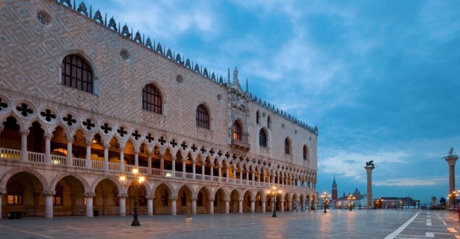 Venice: Highlights with Local Private Walking Tour & Gondola - Key highlights you’ll feel right away
