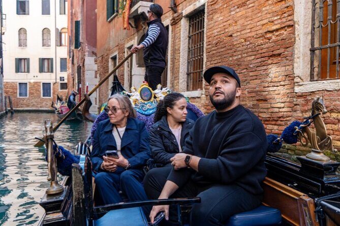 Venice in A Day: St Mark's Basilica, Doge's Palace & Gondola Ride - Booking ahead: how to line up a smooth day