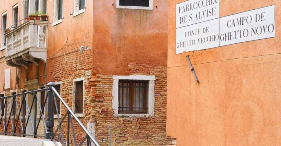 Venice: Jewish Ghetto Walking Tour with Synagogue Visits - A quieter Venice: why the Jewish Ghetto matters