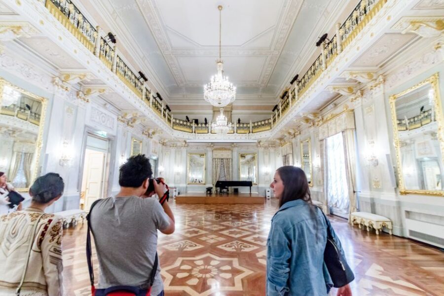 Venice: La Fenice Opera House Entry Ticket with Audio Guide - Best timing in Venice: when La Fenice feels quiet and magical