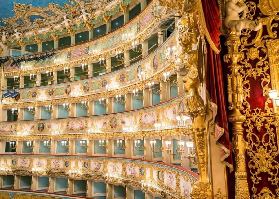 Venice: La Fenice Theater Tour - Who Leads the Tour: The Difference Between a List and a Story