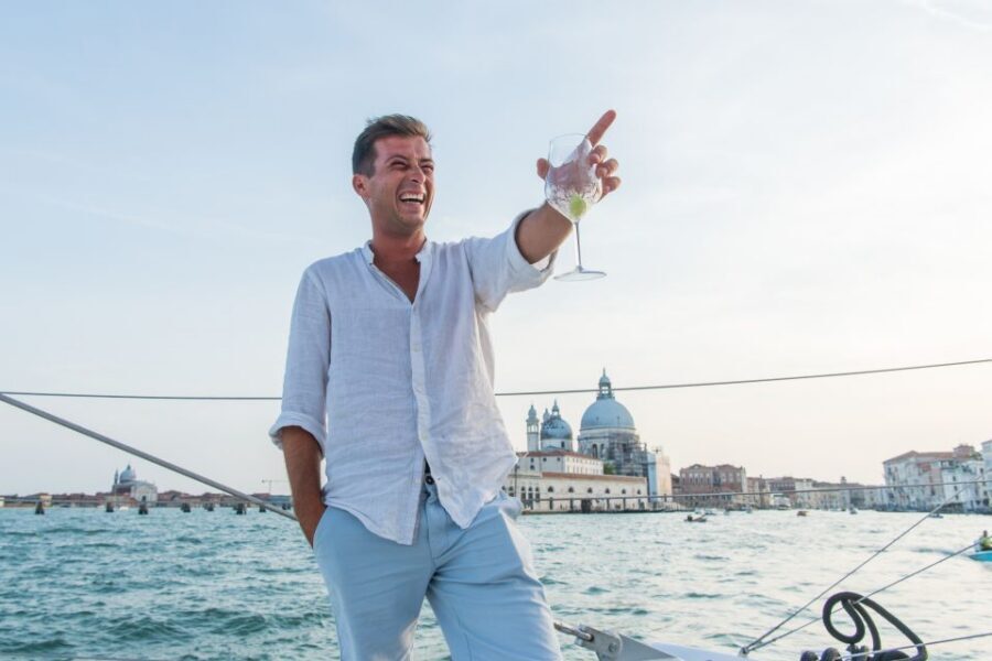 Venice: Lagoon Catamaran Cruise with Music and Drinks - Key points to know before you go