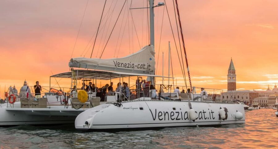 Venice: Lagoon Catamaran Tour with Classical Music & Drinks - The music program: Vivaldi, Bach, Chopin, plus jazz crossovers