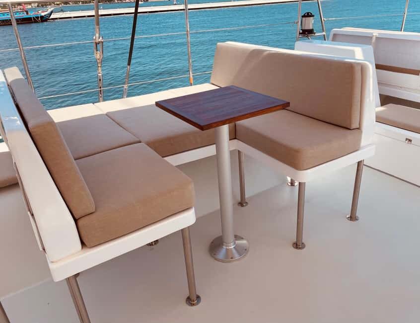 Venice: Lagoon Catamaran Tour with Classical Music & Drinks - Drinks on board: the free one, and how the bar works