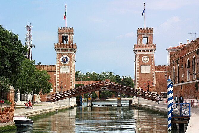 Venice Lagoon Private Boat Tour with Prosecco aperitif - Prosecco aperitif and sunset timing: how to enjoy the full 3 hours