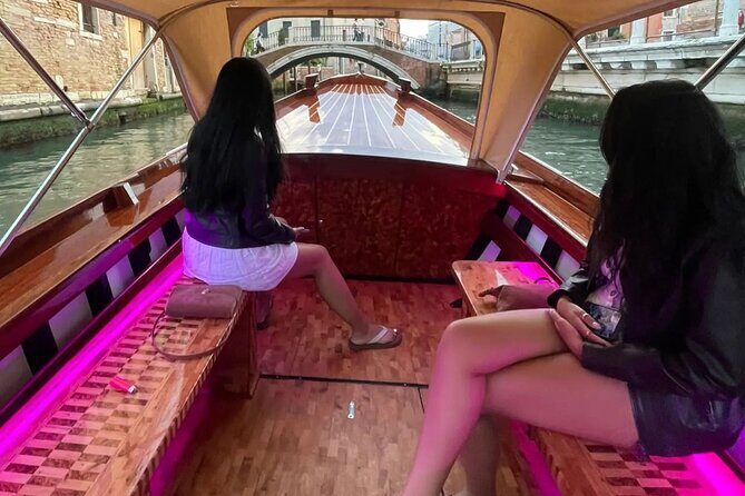 Venice Lagoon Tour with Historic Venetian Boat - The historic Venetian boat experience (and why it matters)