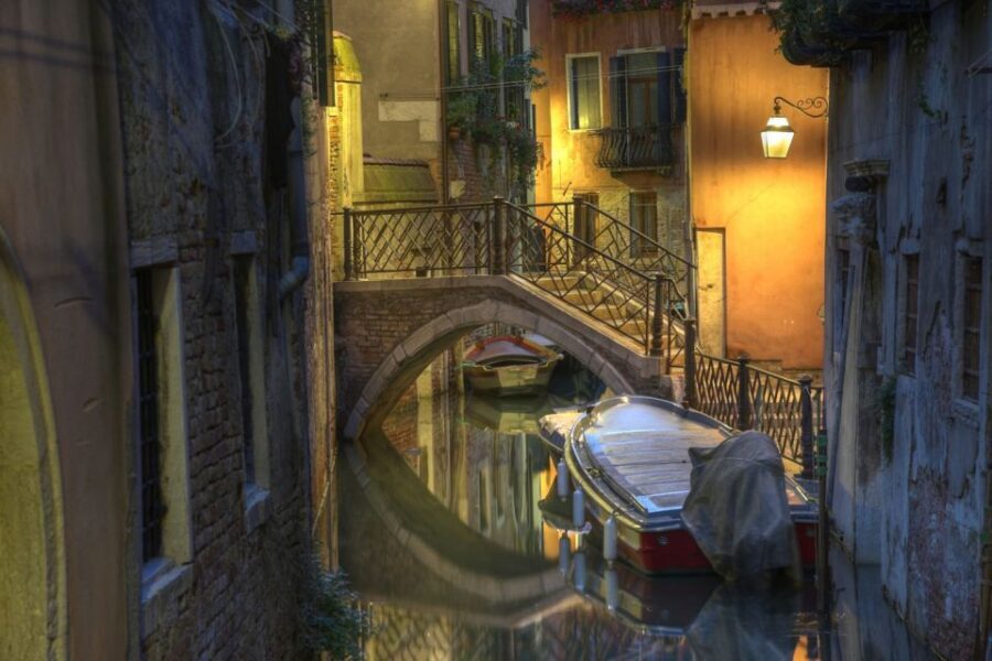 Venice: Legends, Anecdotes and Ghost Stories Walking Tour - The Pace and Walking Reality: Uneven Stones, Narrow Alleys, and Comfort