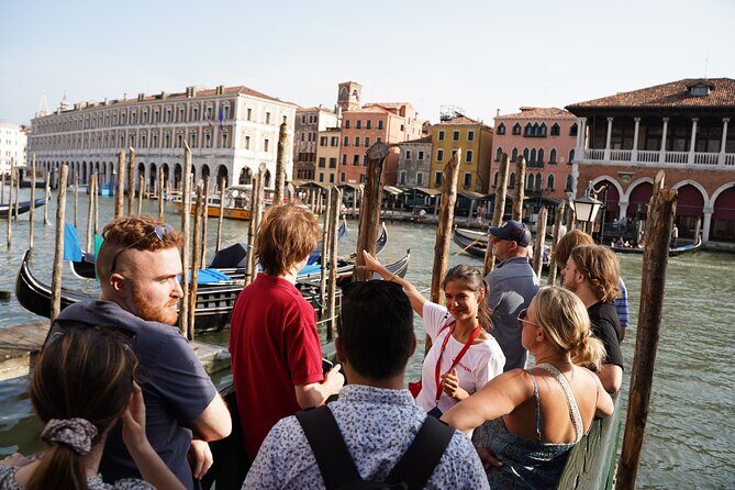 Venice Like a Local: Food, Wine & Spritz Tour with Traghetto Ride - What you actually eat and drink (and why it’s good value)