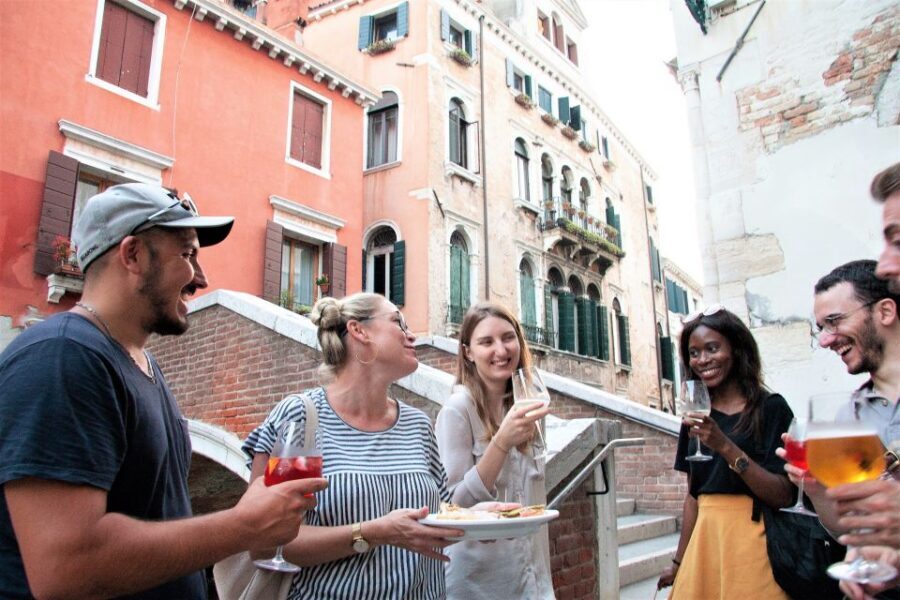 Venice: Local Secrets of Venice Tapas & Wine Walking Tour - What I’d look for in the food (so you enjoy it more)