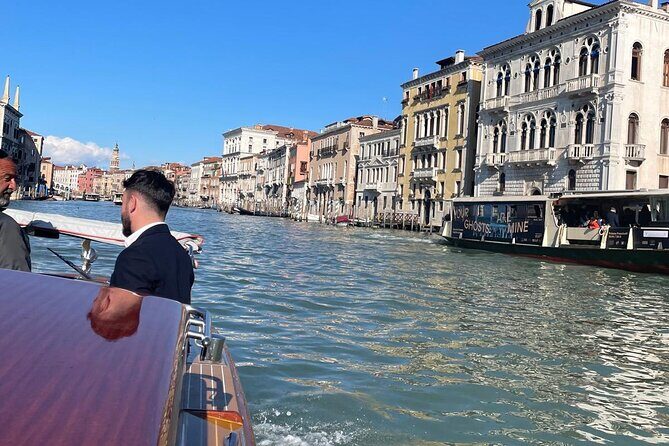 Venice: Marco Polo Airport Private Transfer to Hotel by Car& Boat - The included private water taxi: your first canal moment