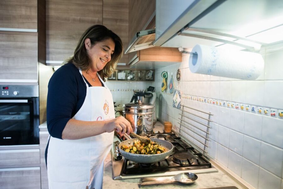 Venice: Market and Cooking Class at a Local's Home - From sidewalk to home kitchen: what “shared class” really means