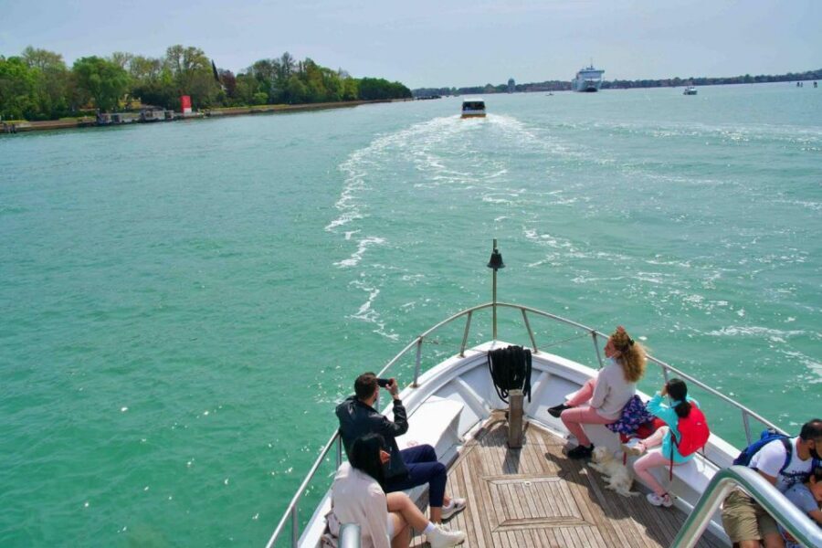 Venice: Murano and Burano Boat Tour with Glass Factory Visit - Should you book this Murano and Burano boat tour?