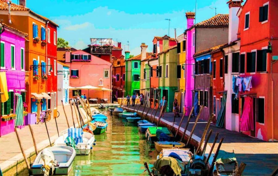 Venice: Murano and Burano Half-Day Lagoon Trip - H2: Burano: Color Houses, Lace Culture, and How to Use Your 75 Minutes