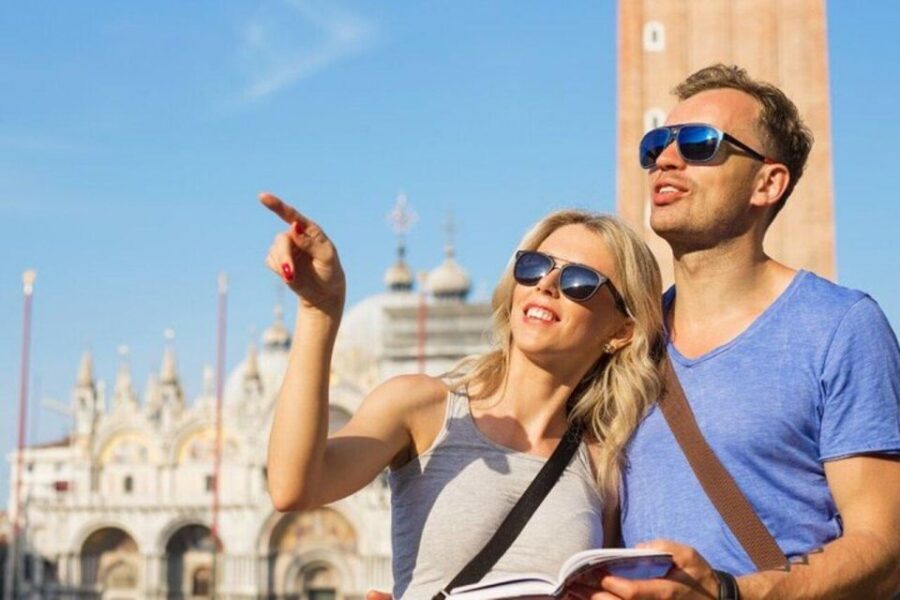 Venice: Must-See Attractions Walking Tour - Starting at Campo San Luca: where the tour gets real