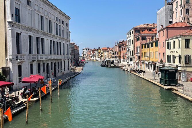 Venice Must See Attractions Walking Tour With A Guide - Rialto Bridge and Mercati di Rialto: a fast start you’ll remember
