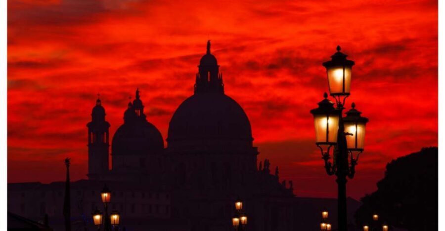Venice: Mysterious Tales of Ghosts and Murders - Key things I’d book this for