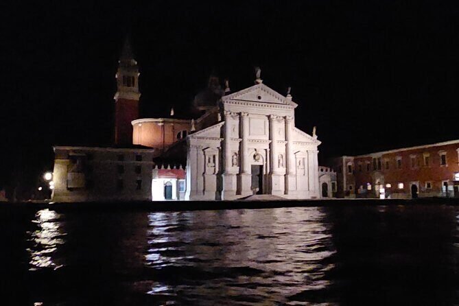 Venice Night Boat Tour from Zattere - The open boat reality: what to wear and how not to freeze