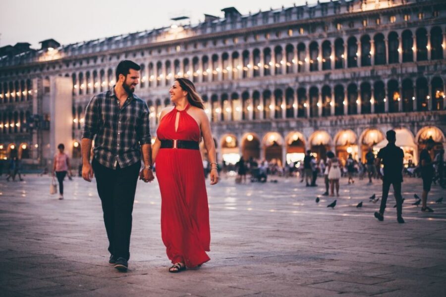 Venice: Personal Travel and Vacation Photographer Services - Weather changes, and how the session stays flexible