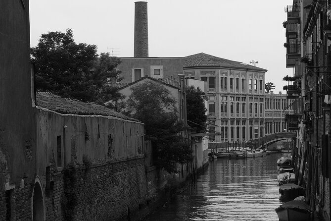 Venice Photography Walking Tour with Private Guide - Your guide’s teaching style: Vinicio and Mario’s hands-on critiques