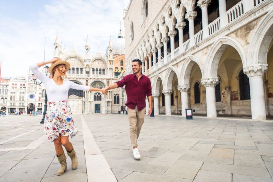 Venice: Photoshoot at Piazza San Marco and the Canals - Caffè Florian Meeting Point and How the Session Typically Unfolds