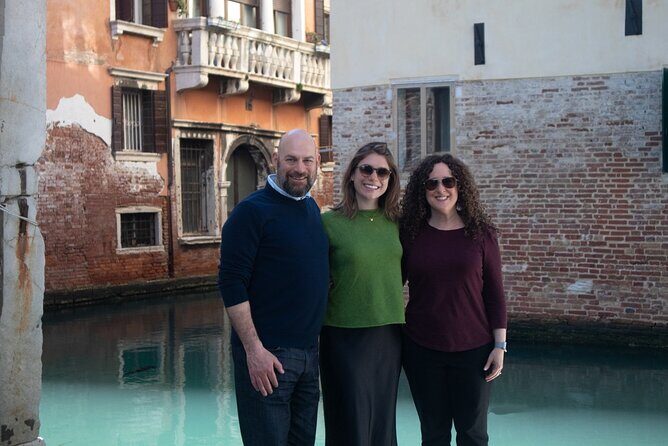 Venice Portrait Photoshoot - Making Memories - St. Mark’s Square Start: easy to find, great light options
