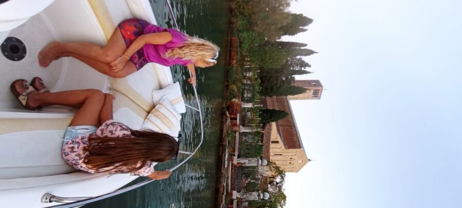 Venice: private boat tour to Murano, Burano, Torcello - The private guide factor: why Alessandro/Alex gets praised