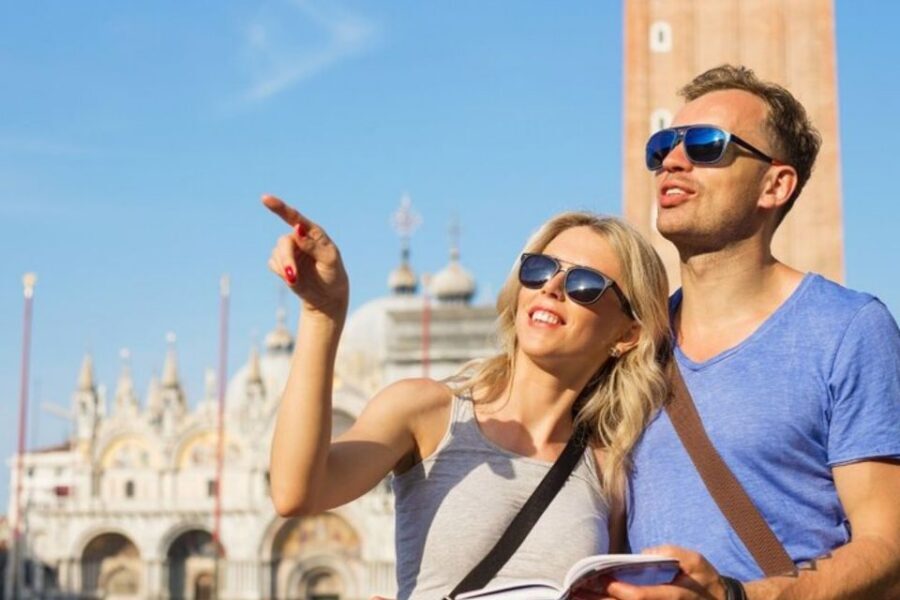 Venice : Private Custom Walking Tour With A Local Guide - Private and customizable: what that really means on the ground