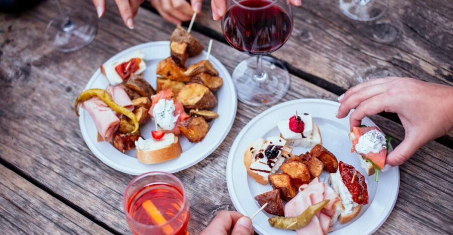 Venice: Private Evening Tour w/ Drinks & Bites in Cannaregio - Meeting at Ristorante Ba Ghetto: Start Smart, Walk Light