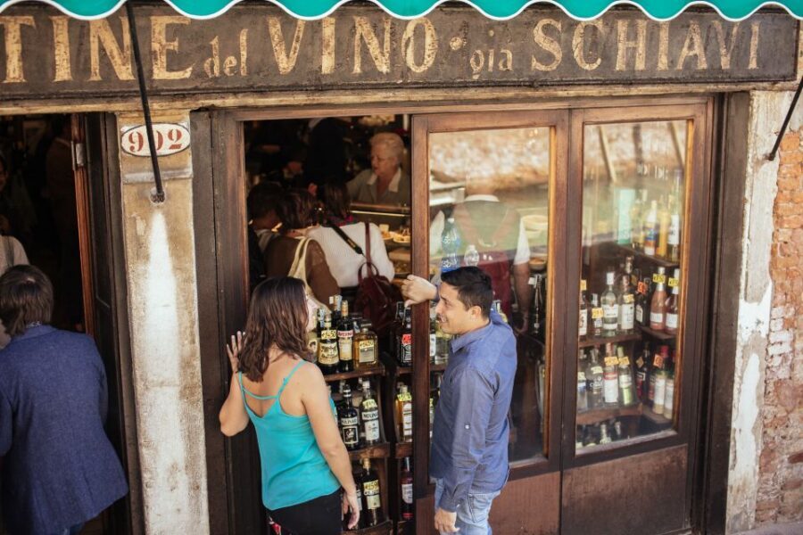 Venice: Private Food Tour – 10 Tastings with Locals - Private Guide Power: What Sarah, Alexandra, Loris, and Giada Do Differently