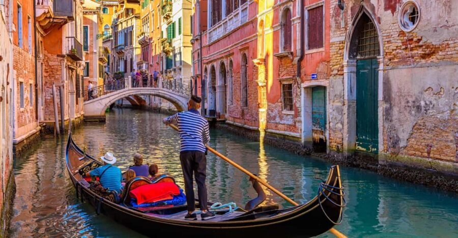 Venice: Private Gondola Ride Experience - The Canal Route Feeling: Why the Back Canals Matter