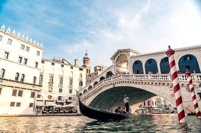 Venice Private Gondola Ride: Explore Hidden Canals and Sights - What You’ll See on the Canals: Carmelite Facades, Palazzo Ca’ Zenobio, and Quiet Courtyards