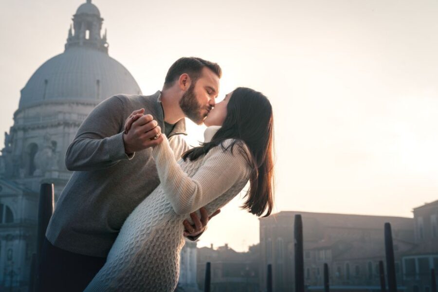 Venice: Private Gondola Ride with Photo Shoot - Your guide and photographer: how you get better photos fast