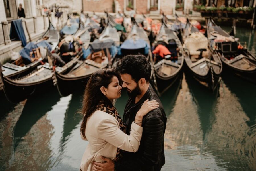 Venice: Private Gondola Ride with Professional Photographer - Key things you should know before you go