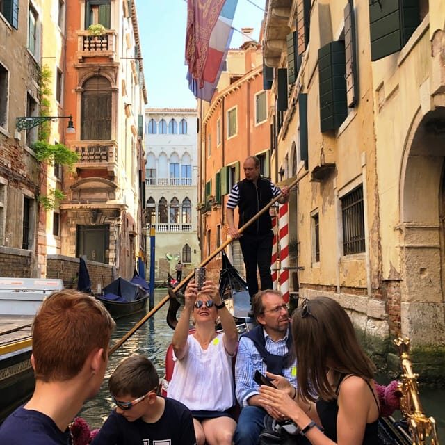 Venice: Private Grand Canal Gondola Ride from Rialto - What to bring (and what to leave at home)