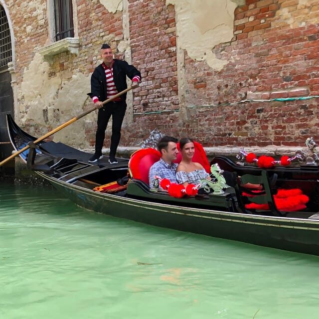 Venice: Private Grand Canal Gondola Ride from Rialto - Is this private gondola ride worth booking?