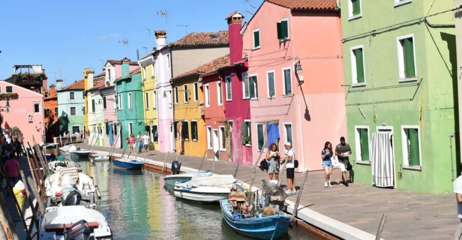 Venice: Private Local Highlights & Hidden Gems Tour - San Pantalon and the World’s Biggest Oil Canvas Moment