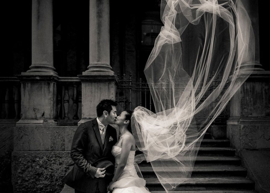 Venice: Private Photo Shoot and Professional Images - Posing Tips That Make the Photos Look Effortless