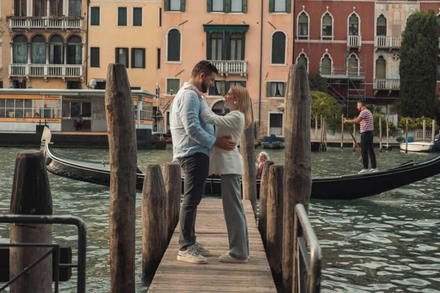 Venice: Private Professional Photoshoot - Rialto Bridge - Why the photographer experience is the real value