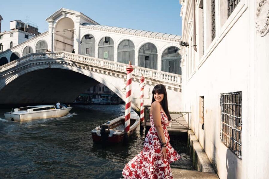 Venice: Private Professional Photoshoot - Rialto Bridge - Meeting at Coop by Servizio Gondola Carbon: quick, clear start