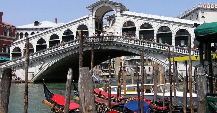 Venice: Private Tour with Doge's Palace, St. Mark's, Gondola - Rialto Bridge, Marco Polo’s House, and Campo Santa Maria Formosa